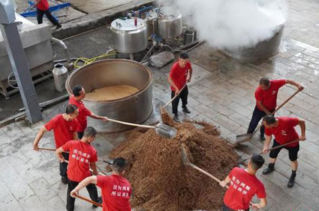“非遗酿酒”技艺:传承千年 酒香依旧 “非遗酿酒”技艺:传承千年 酒香依旧